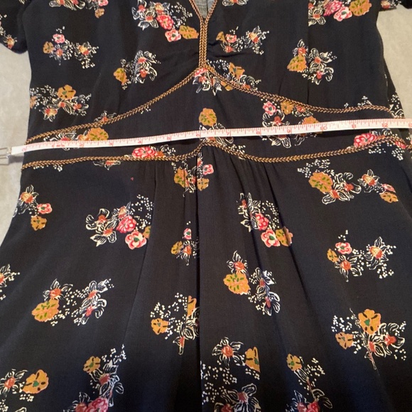 Sessun Jimama Dress, black with floral pattern. - Picture 4 of 12